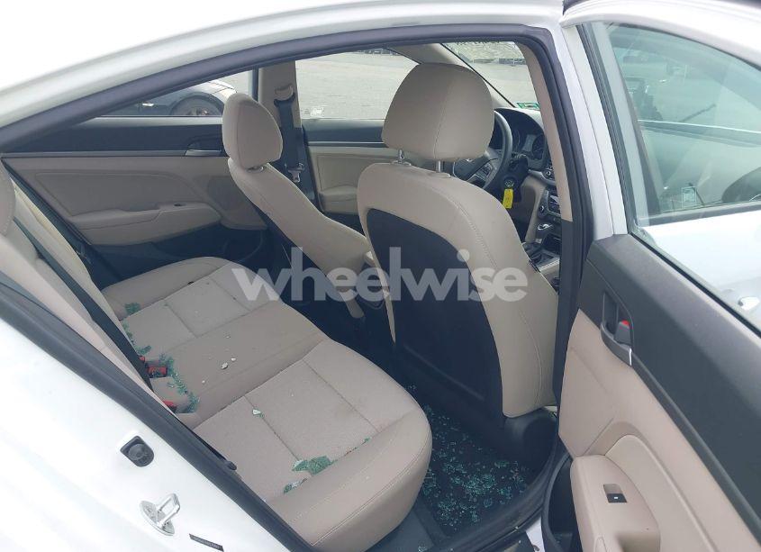 Photo 8 of 2018 Hyundai Elantra SEL (VIN 5NPD84LF4JH245440)