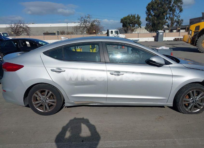 Photo 13 of 2018 Hyundai Elantra SEL (VIN 5NPD84LF4JH245941)