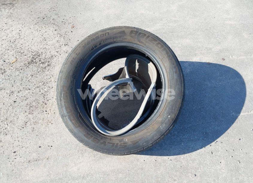 Photo 12 of 2018 Hyundai Elantra SEL (VIN 5NPD84LF4JH256518)