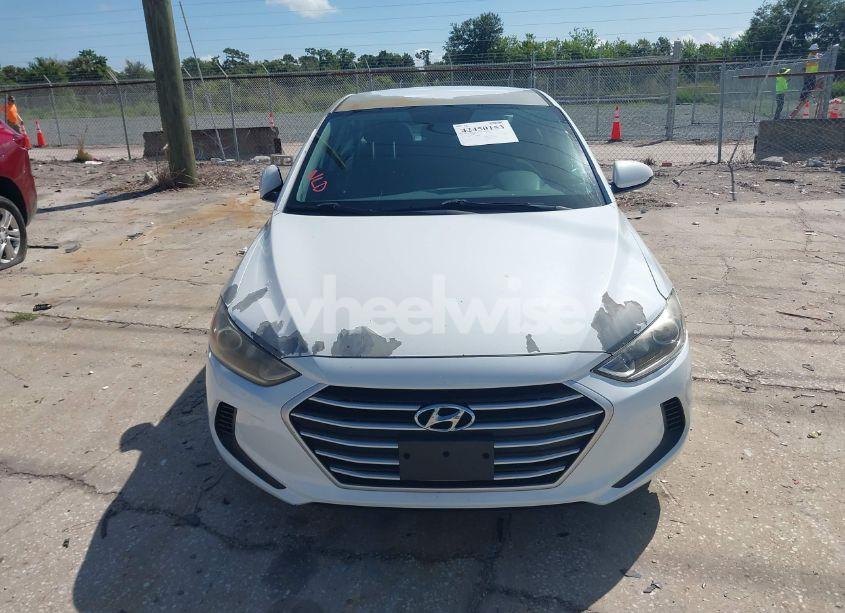 Photo 13 of 2018 Hyundai Elantra SEL (VIN 5NPD84LF4JH267020)