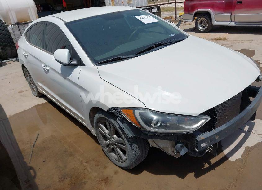 2018 Hyundai Elantra SEL (VIN 5NPD84LF4JH289406) main photo