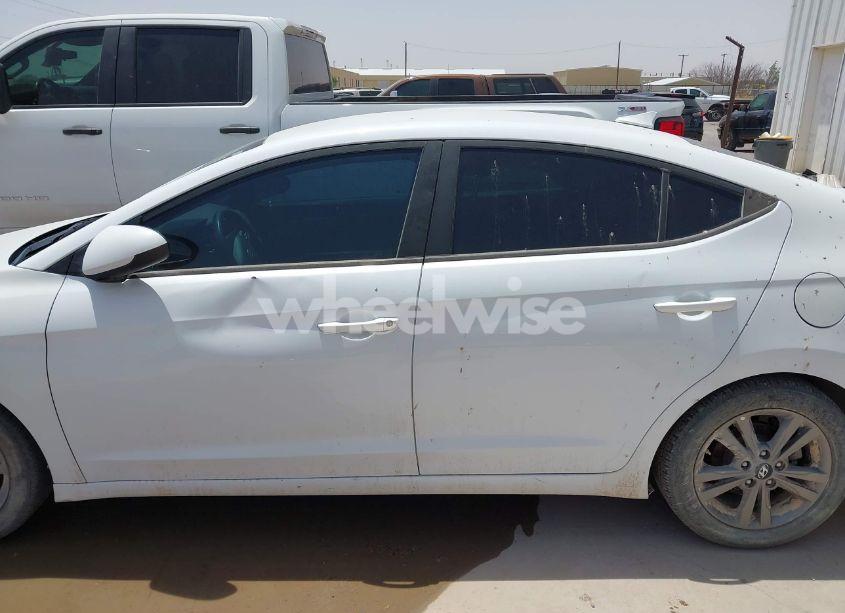 Photo 14 of 2018 Hyundai Elantra SEL (VIN 5NPD84LF4JH289406)