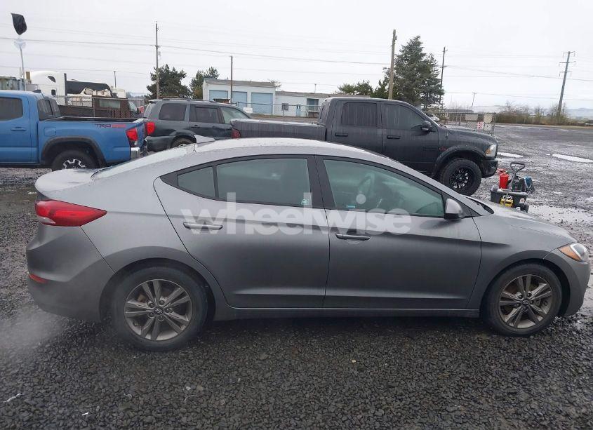 Photo 13 of 2018 Hyundai Elantra SEL (VIN 5NPD84LF4JH292709)