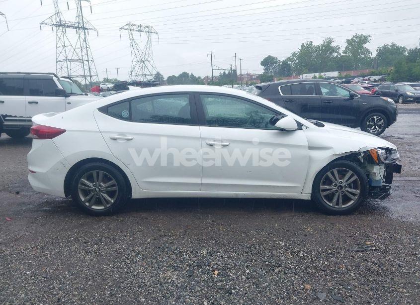 Photo 13 of 2018 Hyundai Elantra SEL (VIN 5NPD84LF4JH302137)