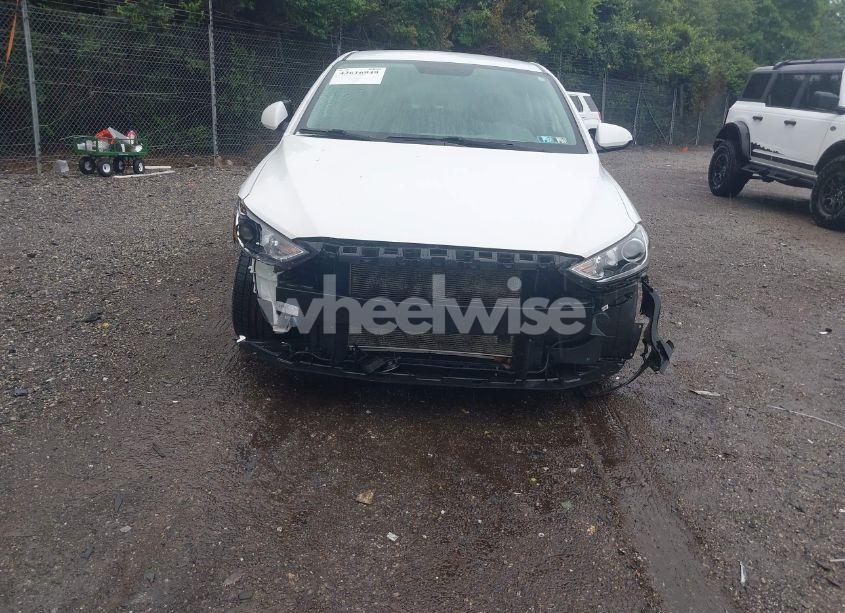 Photo 6 of 2018 Hyundai Elantra SEL (VIN 5NPD84LF4JH302137)