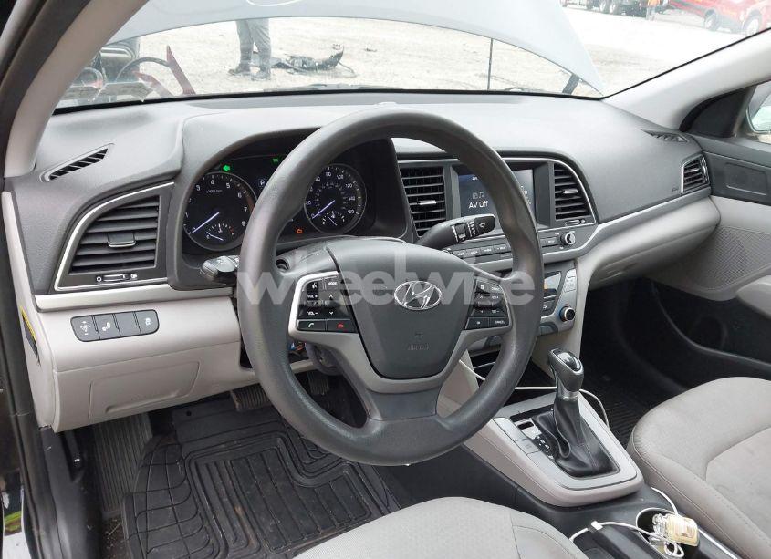 Photo 17 of 2018 Hyundai Elantra SEL (VIN 5NPD84LF4JH309363)