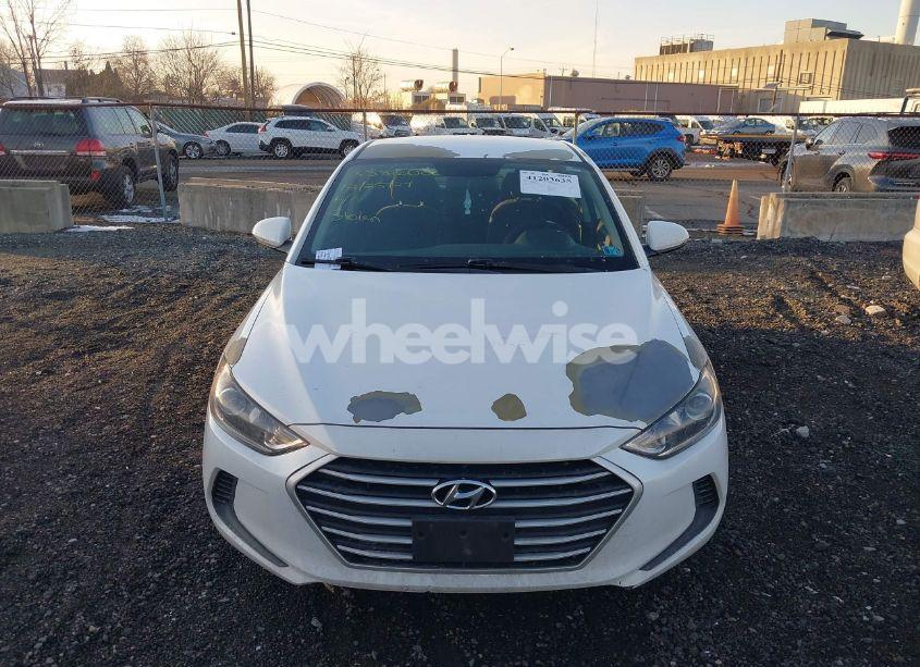 Photo 12 of 2018 Hyundai Elantra SEL (VIN 5NPD84LF4JH328527)