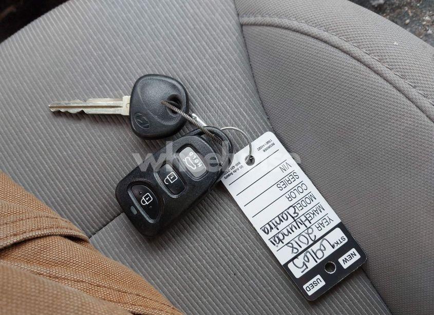 Photo 11 of 2018 Hyundai Elantra SEL (VIN 5NPD84LF4JH338555)