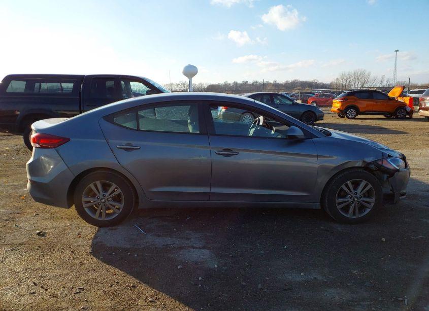 Photo 13 of 2018 Hyundai Elantra SEL (VIN 5NPD84LF4JH368090)