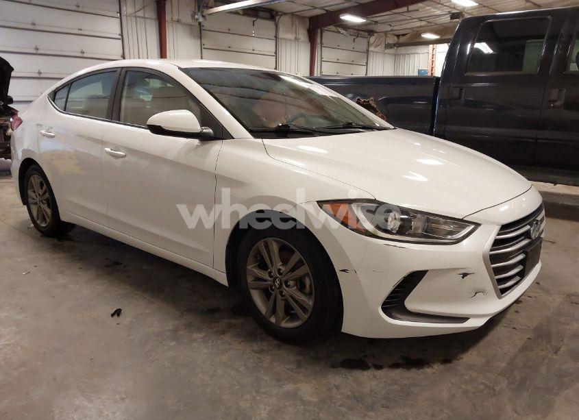 2018 Hyundai Elantra SEL (VIN 5NPD84LF4JH369157) main photo