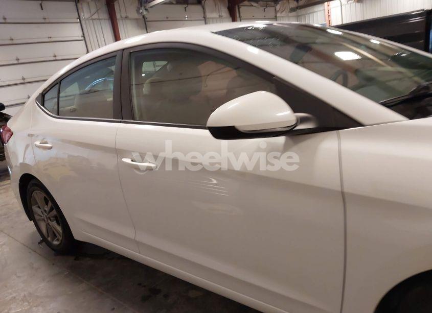 Photo 13 of 2018 Hyundai Elantra SEL (VIN 5NPD84LF4JH369157)