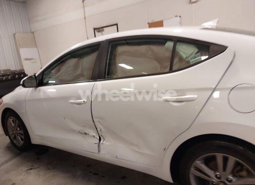 Photo 14 of 2018 Hyundai Elantra SEL (VIN 5NPD84LF4JH369157)