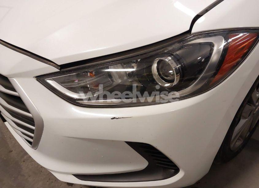 Photo 17 of 2018 Hyundai Elantra SEL (VIN 5NPD84LF4JH369157)