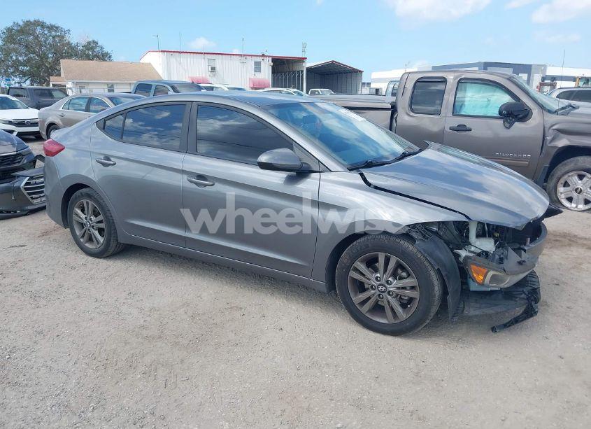 2018 Hyundai Elantra SEL (VIN 5NPD84LF4JH370924) main photo