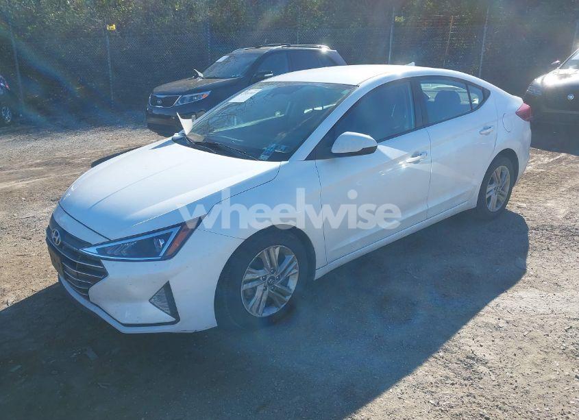 Photo 2 of 2019 Hyundai Elantra SEL (VIN 5NPD84LF4KH418293)