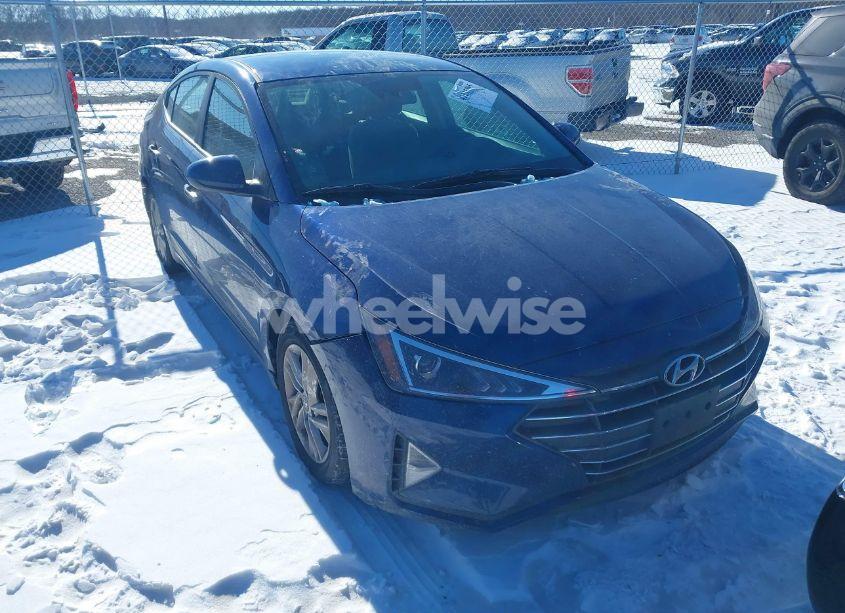 2019 Hyundai Elantra SEL (VIN 5NPD84LF4KH427141) main photo