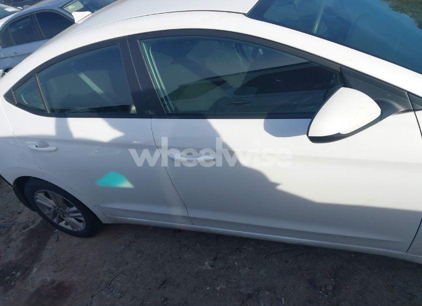 Photo 13 of 2019 Hyundai Elantra SEL (VIN 5NPD84LF4KH455571)