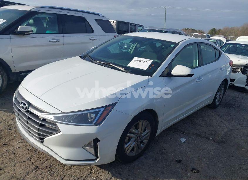 Photo 2 of 2019 Hyundai Elantra SEL (VIN 5NPD84LF4KH455571)
