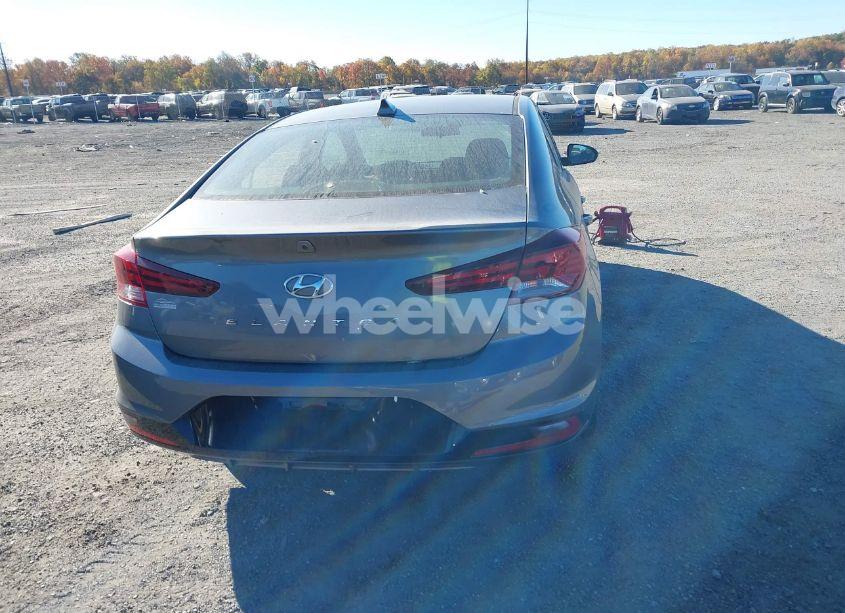 Photo 16 of 2019 Hyundai Elantra SEL (VIN 5NPD84LF4KH493060)