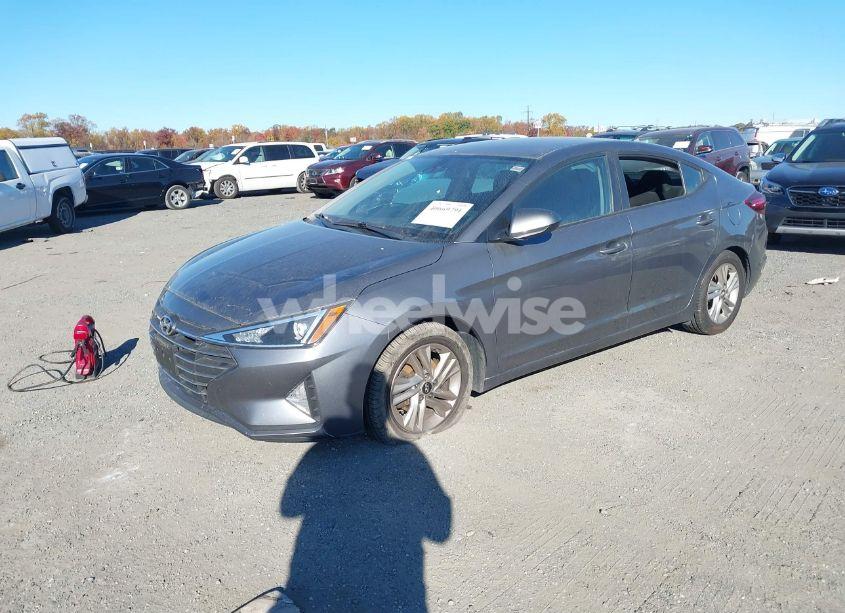 Photo 2 of 2019 Hyundai Elantra SEL (VIN 5NPD84LF4KH493060)