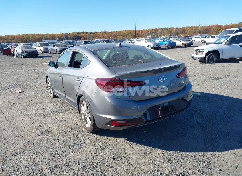 Photo 3 of 2019 Hyundai Elantra SEL (VIN 5NPD84LF4KH493060)