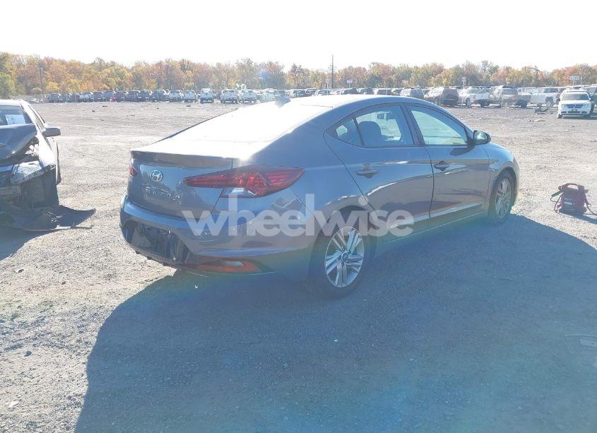 Photo 4 of 2019 Hyundai Elantra SEL (VIN 5NPD84LF4KH493060)