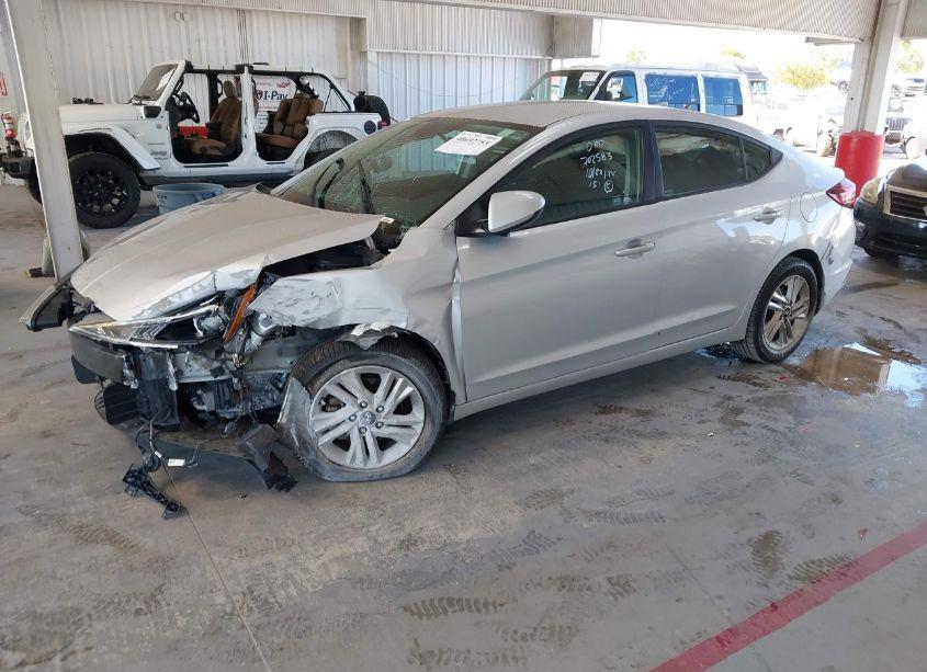Photo 2 of 2020 Hyundai Elantra SEL (VIN 5NPD84LF4LH540654)
