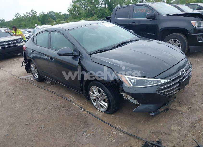 2020 Hyundai Elantra SEL (VIN 5NPD84LF4LH564792) main photo