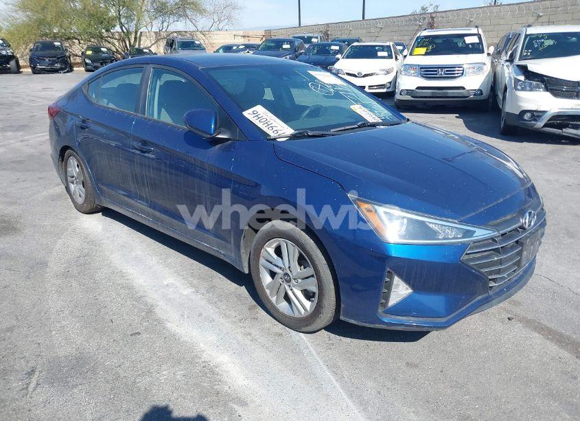 2020 Hyundai Elantra SEL (VIN 5NPD84LF4LH571404) main photo