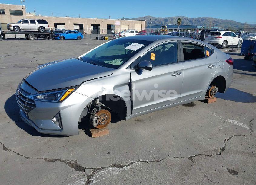 Photo 2 of 2020 Hyundai Elantra SEL (VIN 5NPD84LF4LH596285)