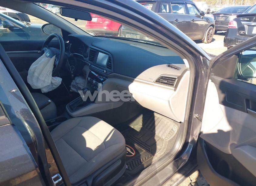 Photo 5 of 2020 Hyundai Elantra SEL (VIN 5NPD84LF4LH612615)