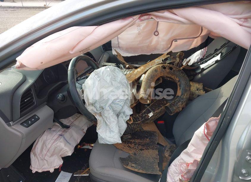 Photo 5 of 2020 Hyundai Elantra VALUE EDITION (VIN 5NPD84LF4LH622271)