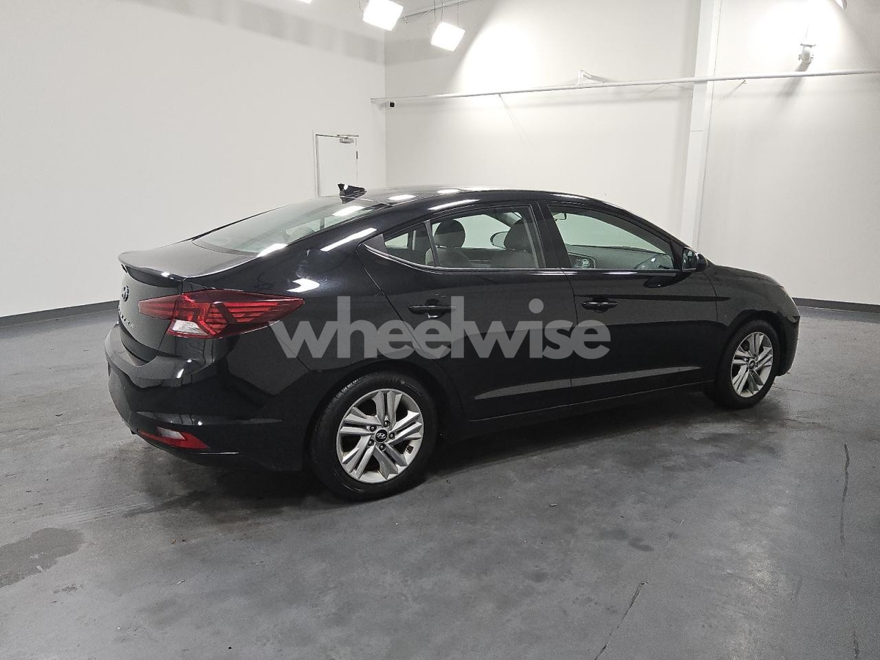 Photo 3 of 2020 HYUNDAI ELANTRA SEL (VIN 5NPD84LF4LH627776)