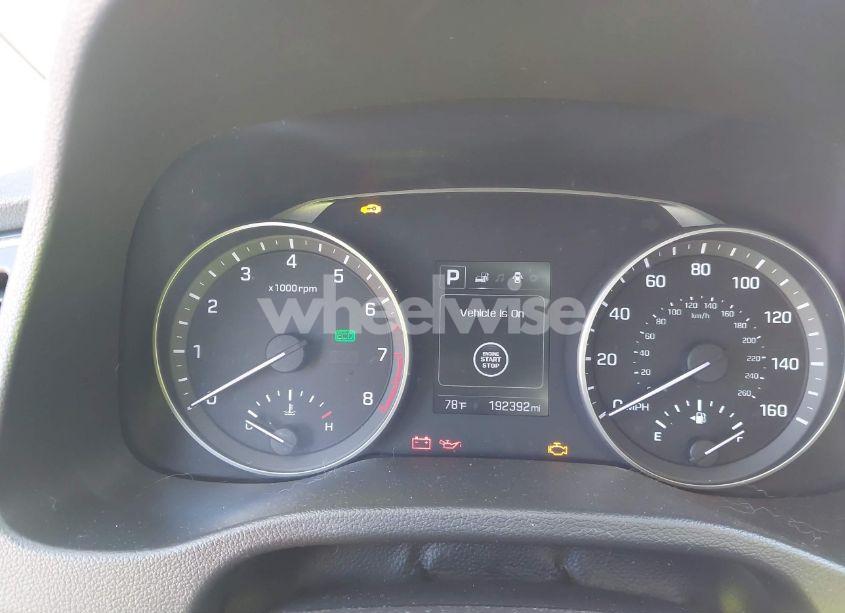 Photo 7 of 2017 Hyundai Elantra SE (VIN 5NPD84LF5HH021166)