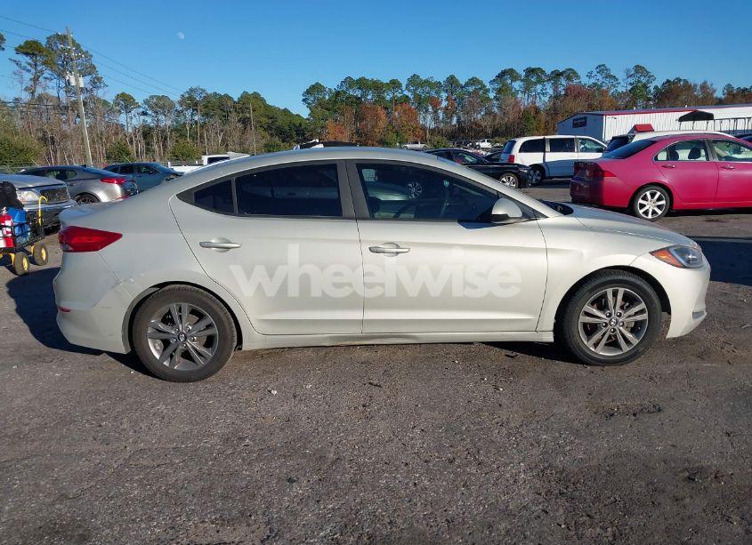 Photo 12 of 2017 Hyundai Elantra SE (VIN 5NPD84LF5HH022754)