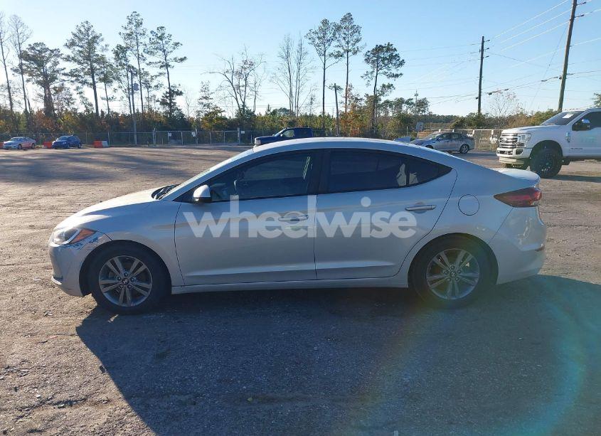 Photo 13 of 2017 Hyundai Elantra SE (VIN 5NPD84LF5HH022754)