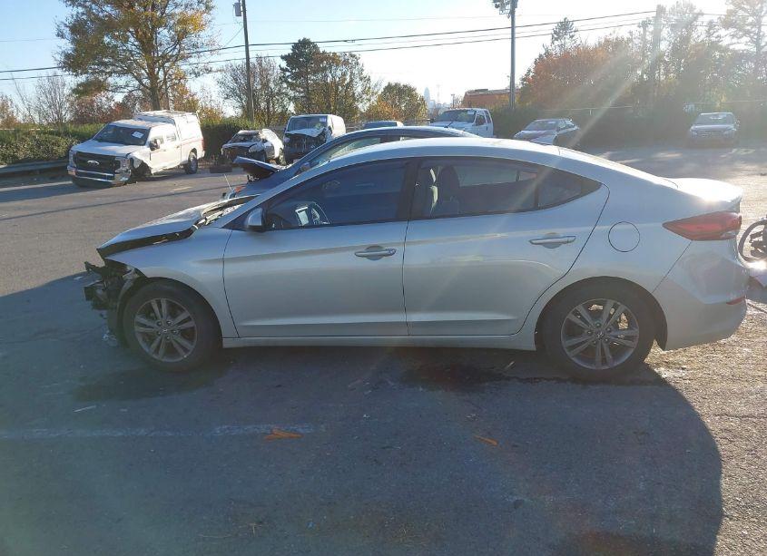 Photo 15 of 2017 Hyundai Elantra SE (VIN 5NPD84LF5HH042471)