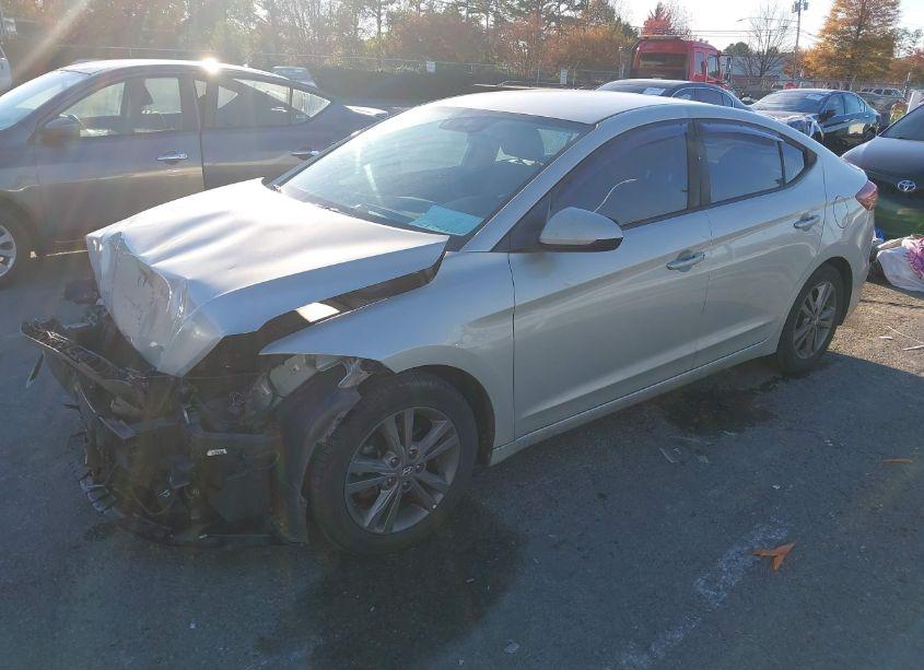 Photo 2 of 2017 Hyundai Elantra SE (VIN 5NPD84LF5HH042471)