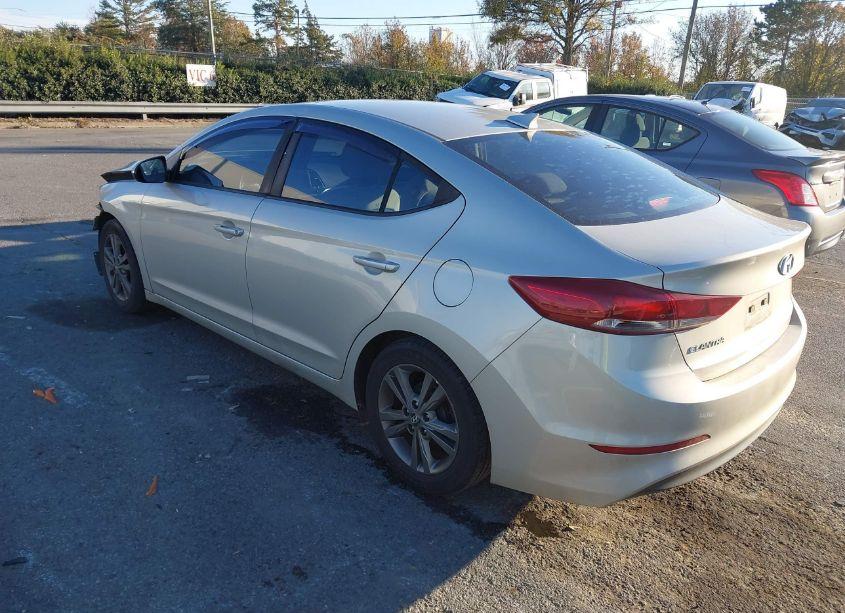 Photo 3 of 2017 Hyundai Elantra SE (VIN 5NPD84LF5HH042471)