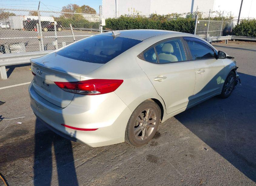Photo 4 of 2017 Hyundai Elantra SE (VIN 5NPD84LF5HH042471)