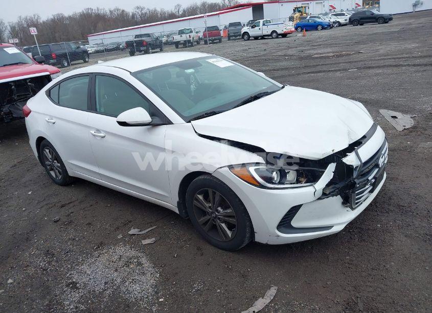 2017 Hyundai Elantra SE (VIN 5NPD84LF5HH053311) main photo