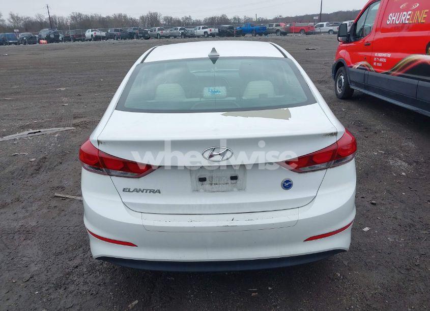 Photo 16 of 2017 Hyundai Elantra SE (VIN 5NPD84LF5HH053311)