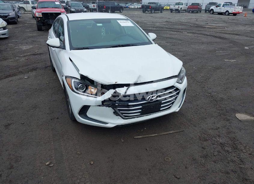 Photo 6 of 2017 Hyundai Elantra SE (VIN 5NPD84LF5HH053311)