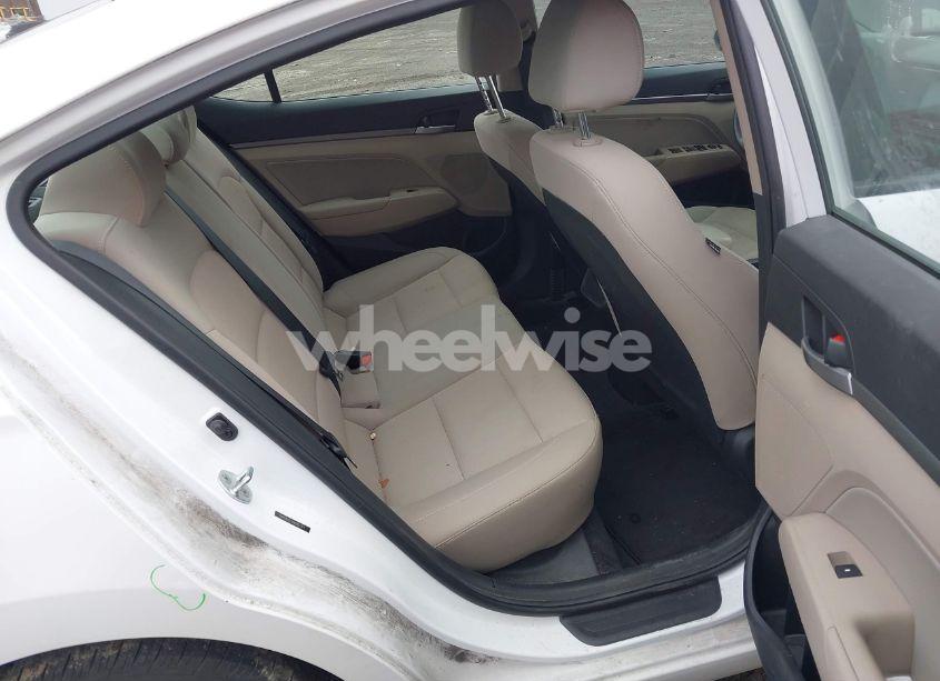 Photo 8 of 2017 Hyundai Elantra SE (VIN 5NPD84LF5HH053311)