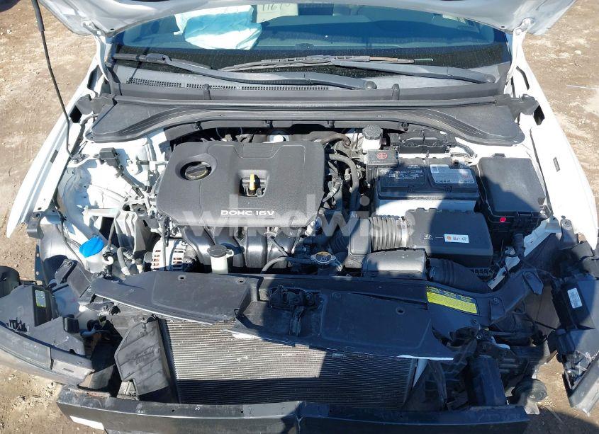 Photo 10 of 2017 Hyundai Elantra SE (VIN 5NPD84LF5HH055818)