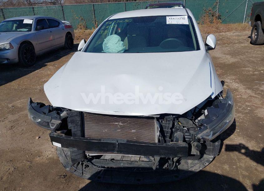 Photo 12 of 2017 Hyundai Elantra SE (VIN 5NPD84LF5HH055818)