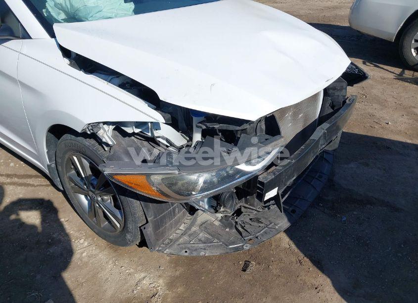 Photo 6 of 2017 Hyundai Elantra SE (VIN 5NPD84LF5HH055818)