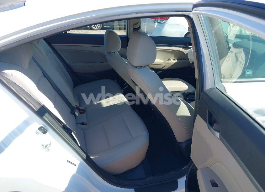 Photo 8 of 2017 Hyundai Elantra SE (VIN 5NPD84LF5HH055818)