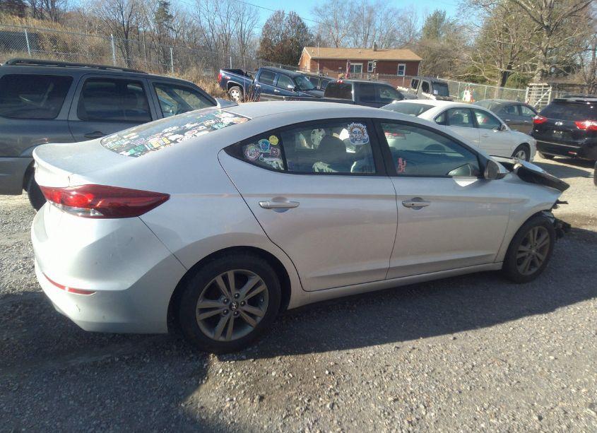 Photo 13 of 2017 Hyundai Elantra SE (VIN 5NPD84LF5HH057875)