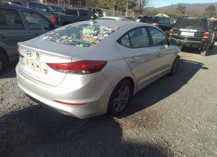 Photo 4 of 2017 Hyundai Elantra SE (VIN 5NPD84LF5HH057875)
